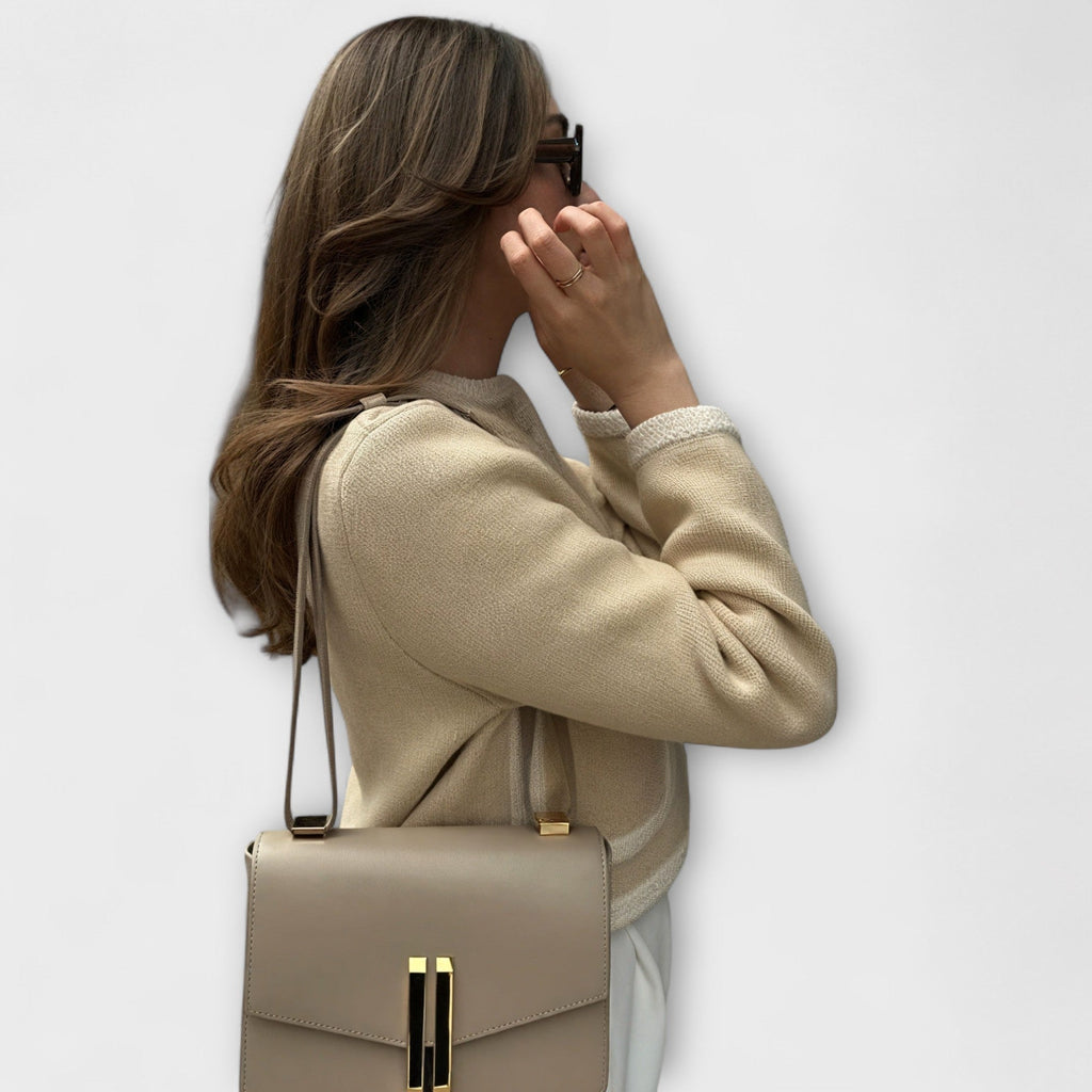 Cardigan classique avec poches décoratives